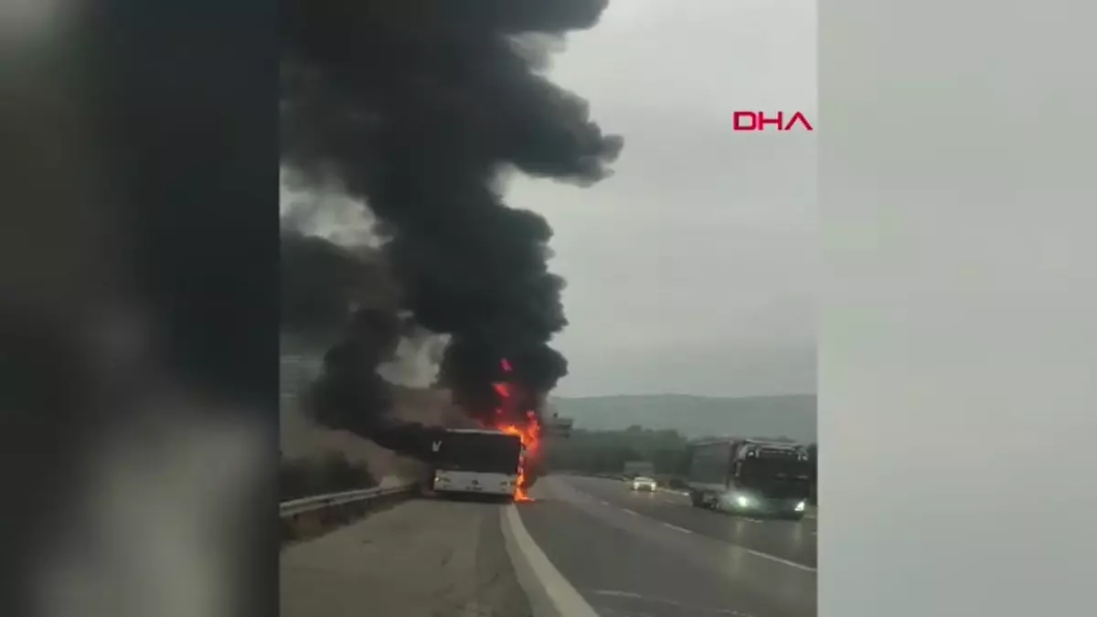 Adana Otoyolu’nda Yolcu Otobüsü Yangın Çıkardı