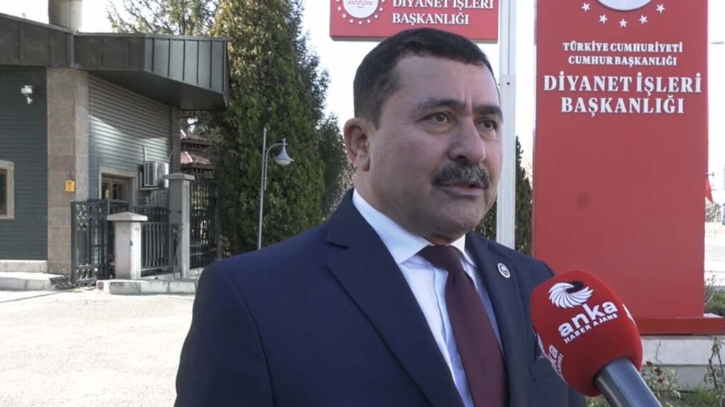 Diyanet Birlik- Sen’den “maaş zammı” tepkisi: Yüzde 11,55’lik zam kesinlikle memurla alay etmektir!
