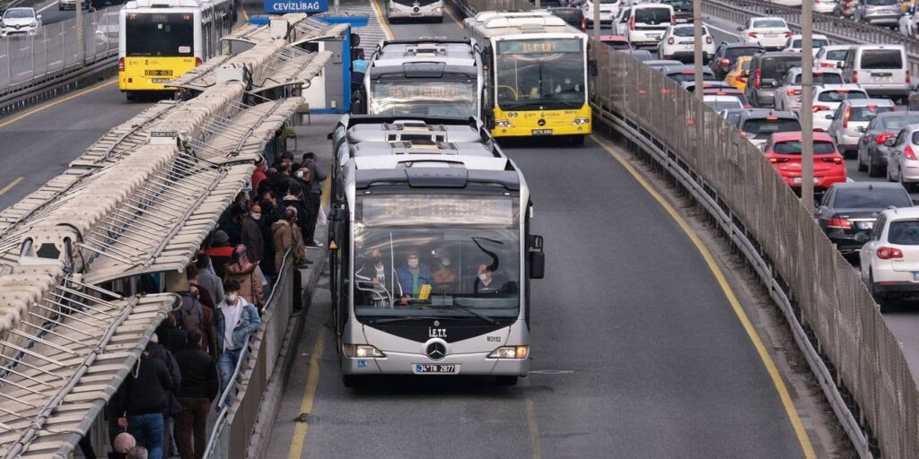 İstanbul’da ulaşıma yüzde 35 zam