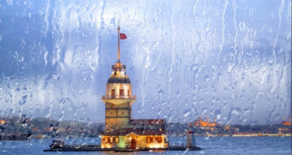 İstanbullular dikkat! Meteoroloji, Valilik ve AKOM’dan peş peşe uyarılar